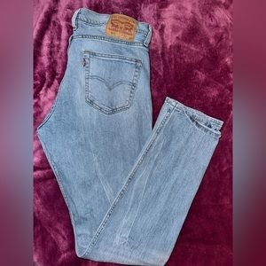 Levi’s light blue jeans